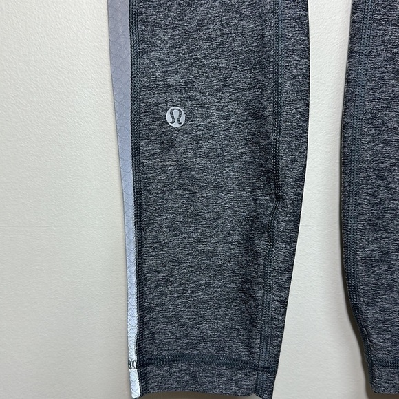 Lululemon Light Speed Tight Grey Size 4 - Picture 7 of 10
